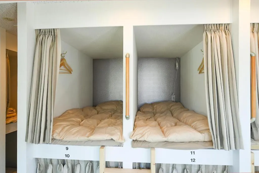 Хостел Mash Cafe & Bed Akihabara Токио